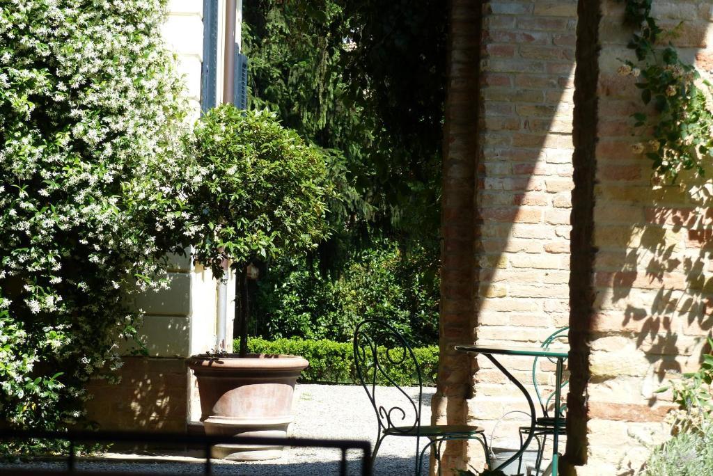 Villino Di Porporano Bed & Breakfast Parma Exterior photo